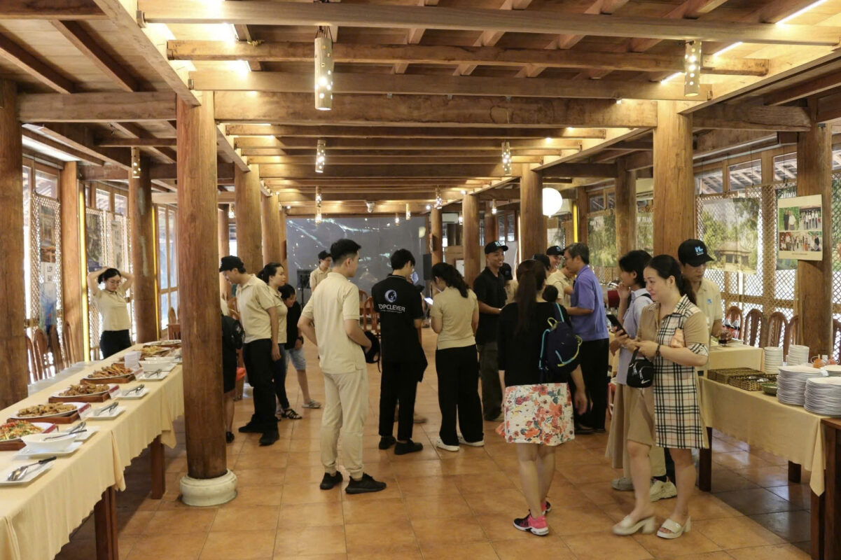 Kỷ niệm thành lập công ty Minh Lâm