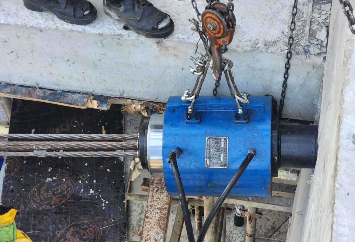 Thi công cáp dự ứng lực